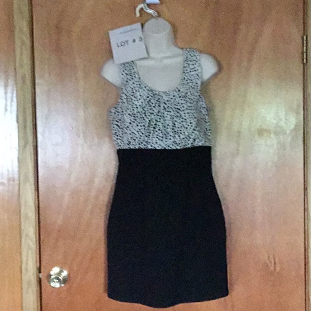 Ladies sleeveless dress in size 7 from BCX